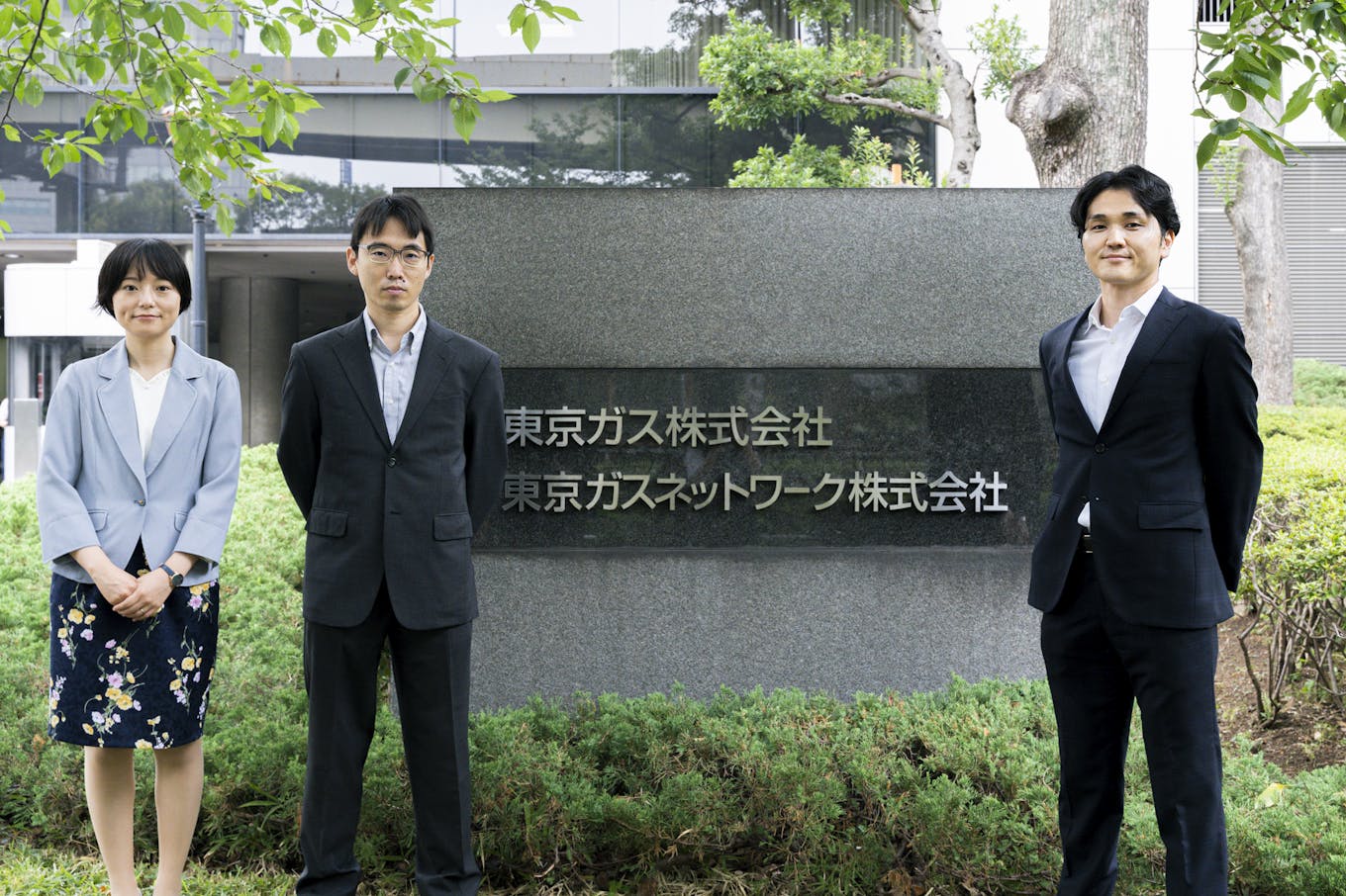 Joy事業グループ（左）主任：小林万純、（中央）グループマネージャ：浦田昌裕、（右）係長：松川倫典